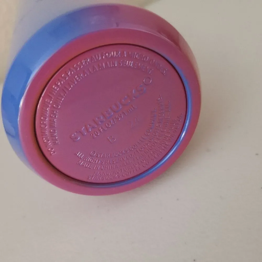 starbucks hawaii collection gradient sunset water bottle 20 ounce pink and blue